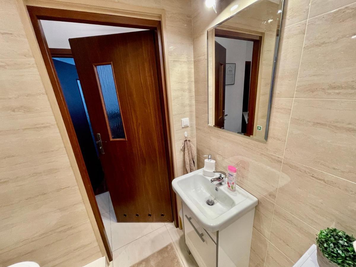 Diamond Metro Wifi 300 Mbs 70'Tv Netflix Hbo Appletv+ Appartement Warschau Buitenkant foto