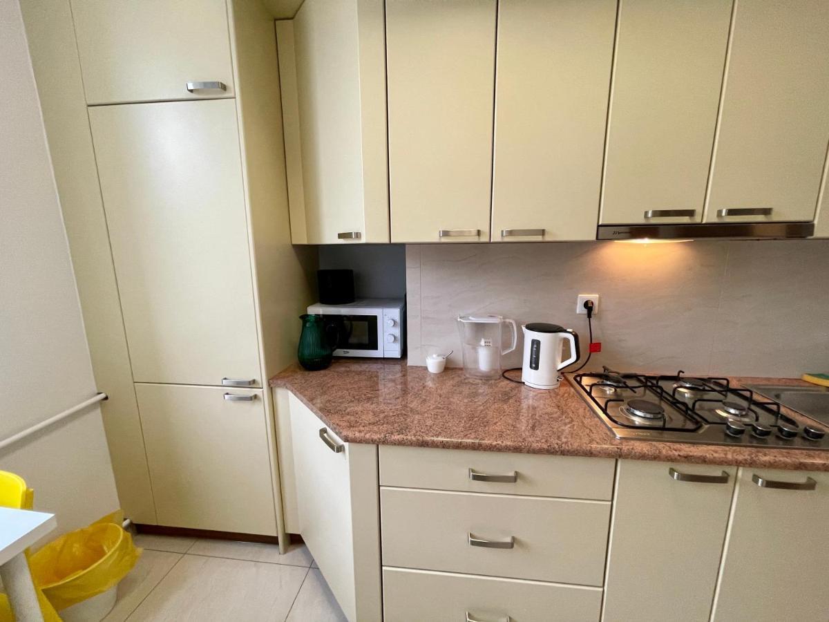 Diamond Metro Wifi 300 Mbs 70'Tv Netflix Hbo Appletv+ Appartement Warschau Buitenkant foto